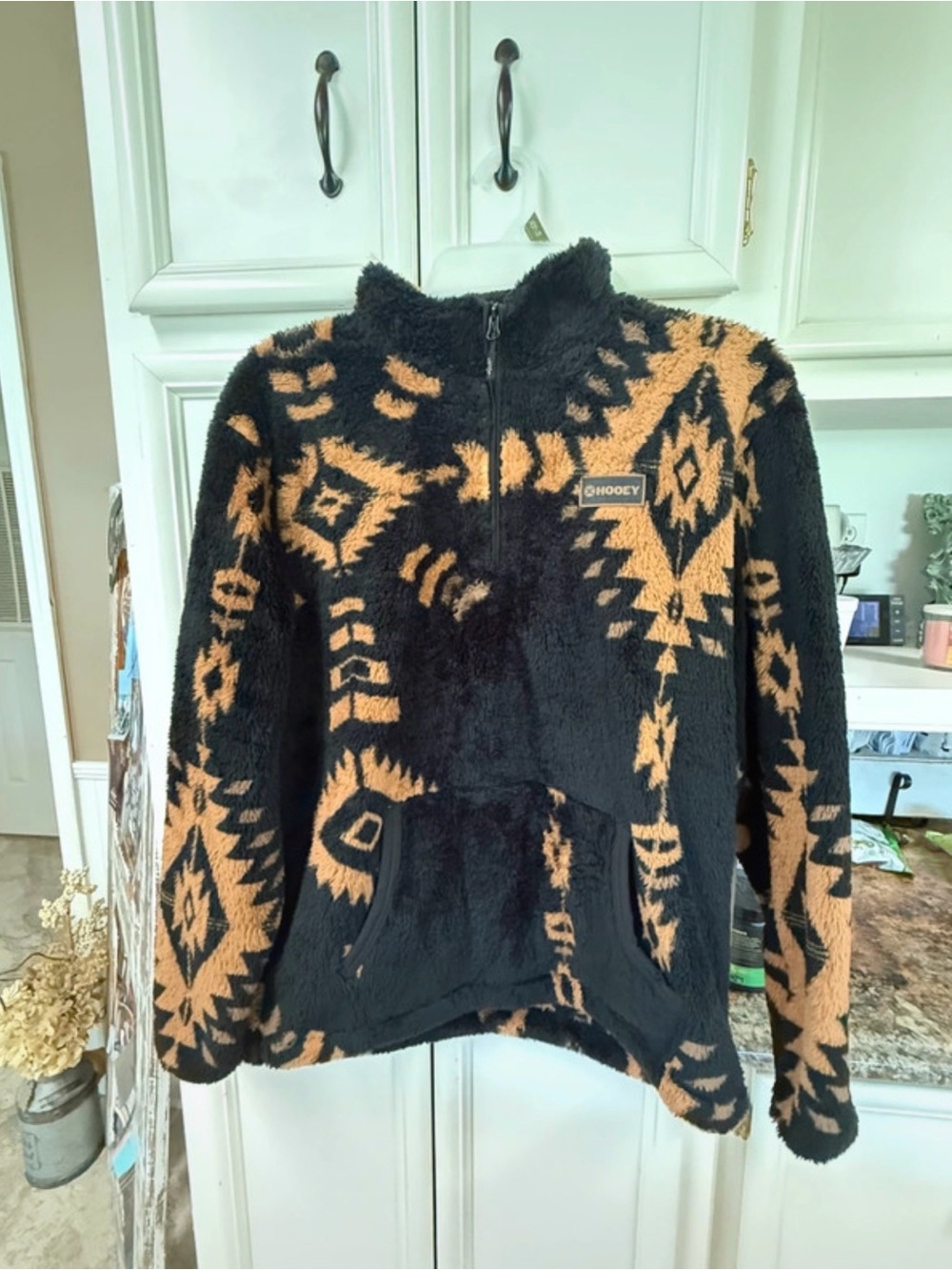 Ladies Black & Tan Patterned Sherpa Pullover Sweater